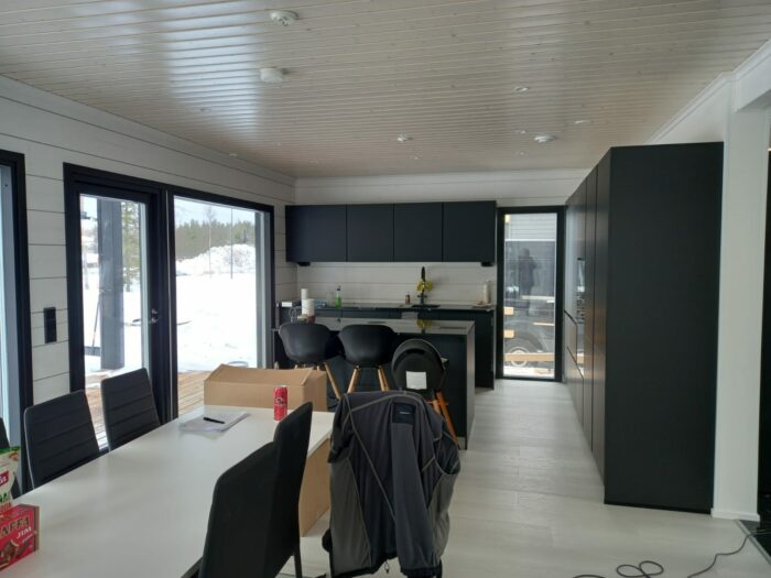 Hirsitalon keittiö